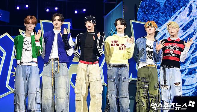 (왼쪽부터) 한진, 영재, 도훈, 신유, 경민, 지훈