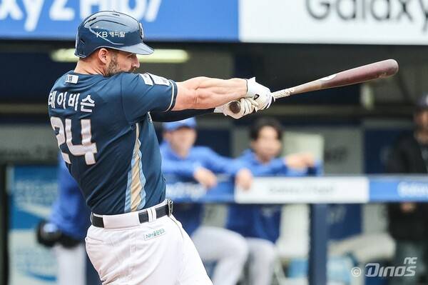 2안타 2타점을 기록한 데이비슨. (사진=NC)