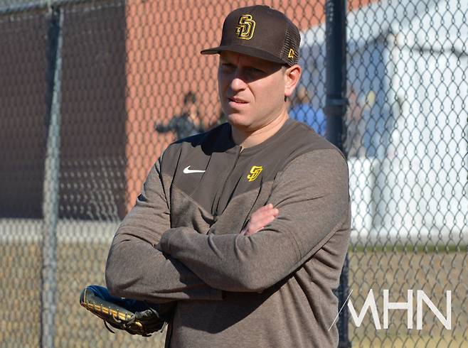 (엘리스는 현연은퇴 후 2019년부터 샌디에이고 프론트로 활동 중이다)