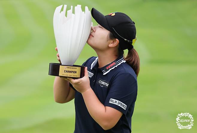 KLPGA 투어 놀부·화미 마스터즈 정상에 오른 홍정민. (KLPGT 제공. 재판매 및 DB금지) 2025.10.12/뉴스1