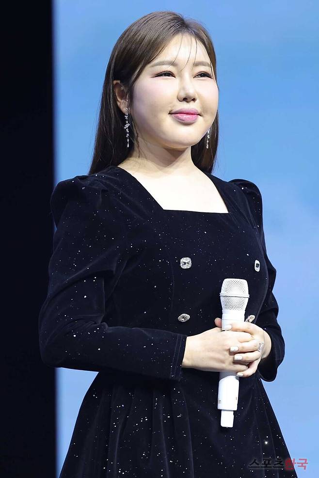 정규 4집 '가인;달' 발매기념 쇼케이스에 참석하 가수 송가인. 24.2.11 ⓒ이혜영 기자 lhy@hankooki.com