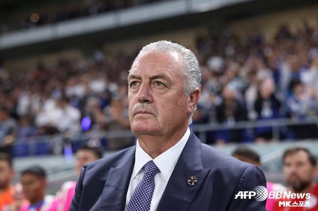 파라과이의 구스타보 알파로 감독. 사진=ⓒAFPBBNews = News1