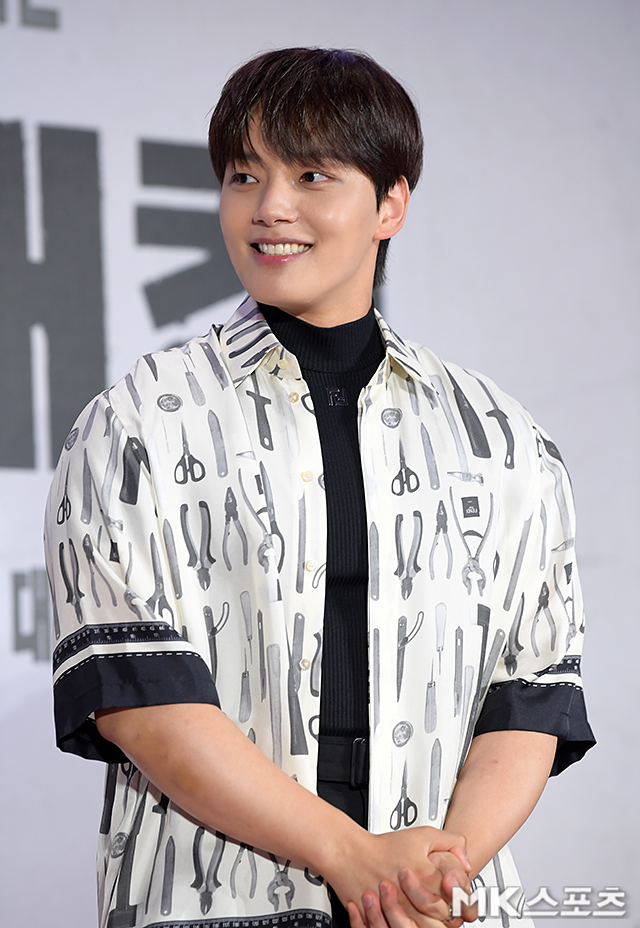 배우 여진구가 자필 편지로 입대 소식을 전했다. / 사진=천정환 기자