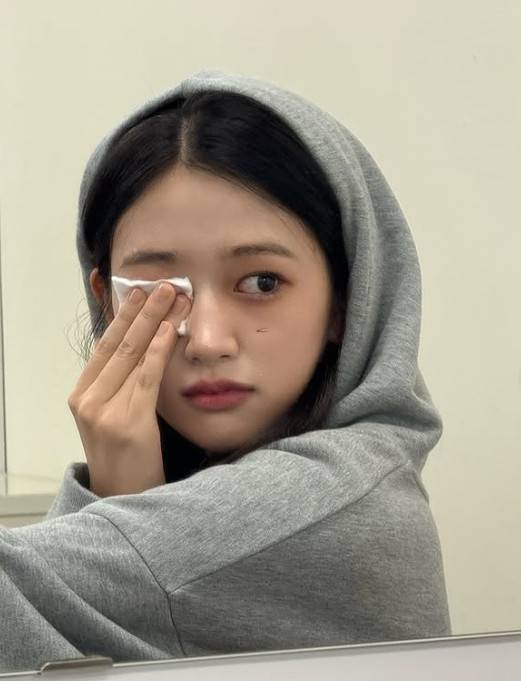 사진=안유진 공식 계정