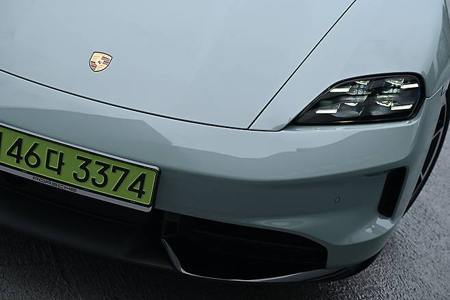 포르쉐 타이칸 4S. 사진: 김학수 기자