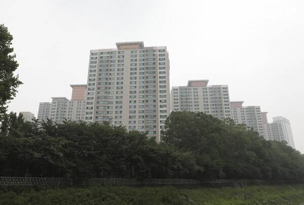 조원태 한진칼 회장은 다른 재벌과는 달리 대단지 아파트 한 세대를 2014년 30억 원에 매입해 살고 있다.&nbsp; 사진=박정훈 기자(이오이미지)