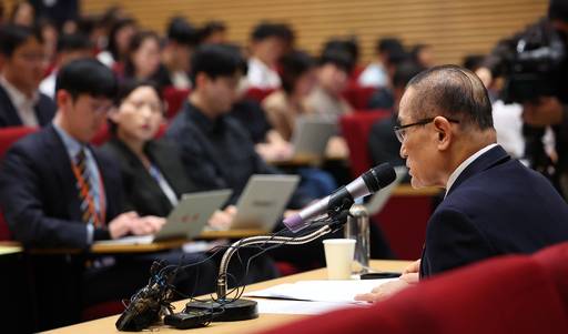 위성락 국가안보실장이 15일 용산 대통령실에서 최근 캄보디아에서 발생한 한국인 대상 납치·감금 범죄 대응 현황 관련 브리핑을 하고 있다. /연합뉴스 제공