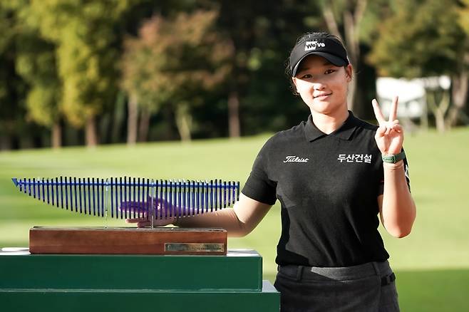 김민솔은 4일 전북 익산 컨트리클럽에서 열린 ‘2025 동부건설·한국토지신탁 챔피언십 최종 라운드에서 우승을 차지했다. 사진 | KLPGA