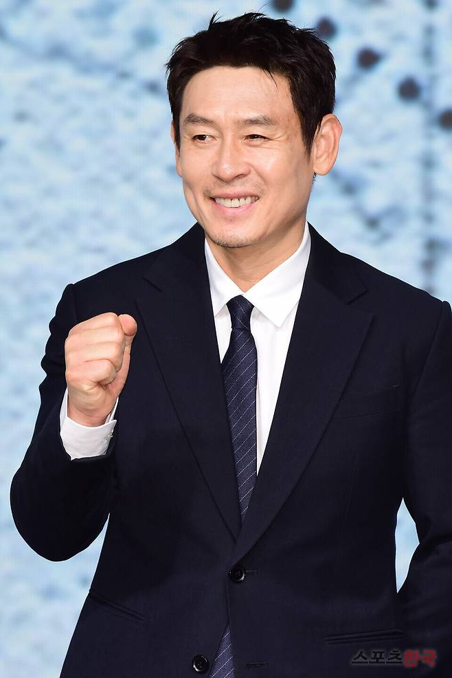 ·넷플릭스 영화 '굿뉴스' 제작보고회에 참석한 설경구. 25.10.14 ⓒ이혜영 기자 lhy@hankooki.com