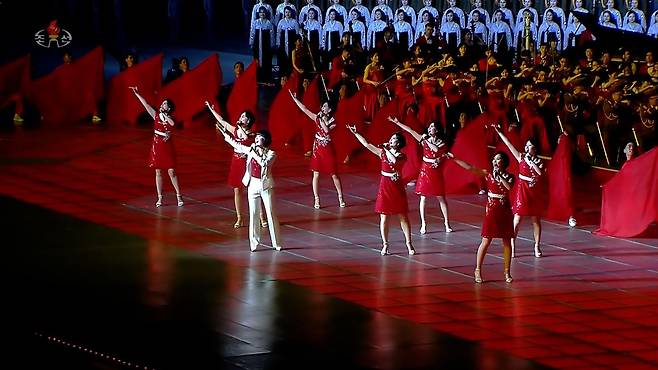 지난 12일 노동당 창건 80주년 경축행사에서 참가자들이 공연을 선보이고 있다. /조선중앙TV 연합뉴스