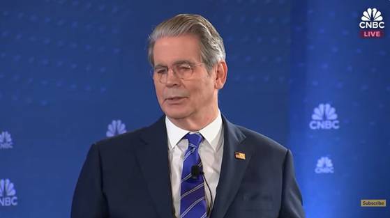 스콧 베센트 미국 재무부 장관은 15일(현지시간) 한국과의 무역 협상이 마무리 단계라고 밝혔다. CNBC 캡쳐