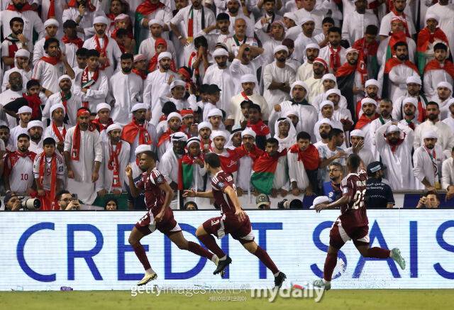 득점 후 포효하는 카타르 선수들. /게티이미지코리아