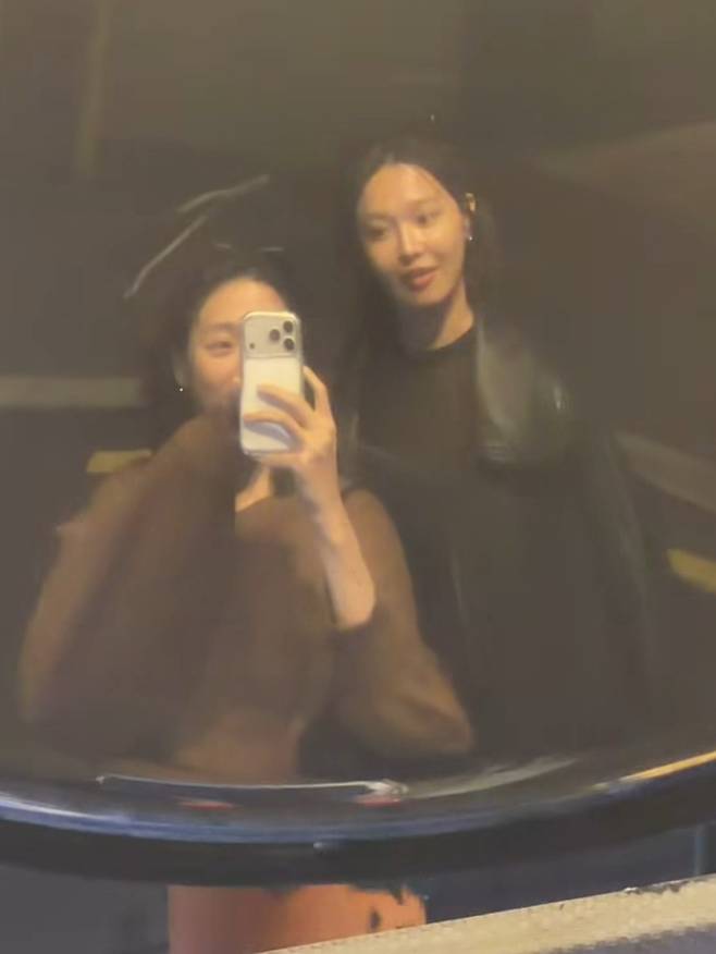 박규영, 최수영 (최수영 소셜네트워크서비스 계정)