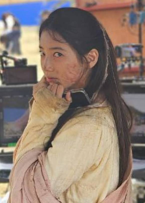 수지 소셜 미디어