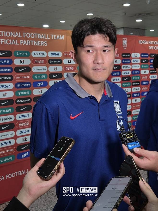 ▲ 14일 서울 마포구 서울월드컵경기장에서 열린 한국과&nbsp;파라과이&nbsp;축구 대표팀의 친선경기.&nbsp;엄지성의 선제골과 오현규의 추가골로 한국이 2-0으로 이기면서 승리 분위기로 돌아섰다.