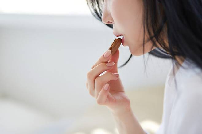 단 과자 등 가공식품을 많이 먹는 식습관이 우울증 위험을 증가시킬 수 있다. 사진=클립아트코리아