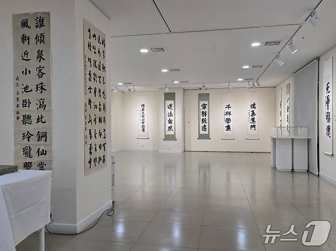 이동천 작가의 '천상운집' 전시장 전. ⓒ 뉴스1 김정한 기자