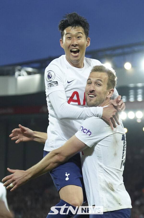 토트넘 홋스퍼에서 활약했던 손흥민과 해리 케인. /사진=뉴시스(AP)