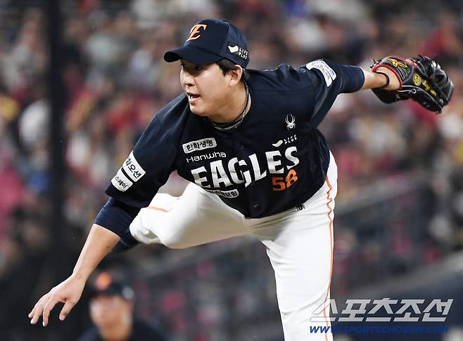 18일 광주 기아챔피언스필드에서 열린 한화-KIA전. 6회말 등판한 박상원이 투구하고 있다. 광주=정재근 기자 cjg@sportschosun.com/2025.9.18/