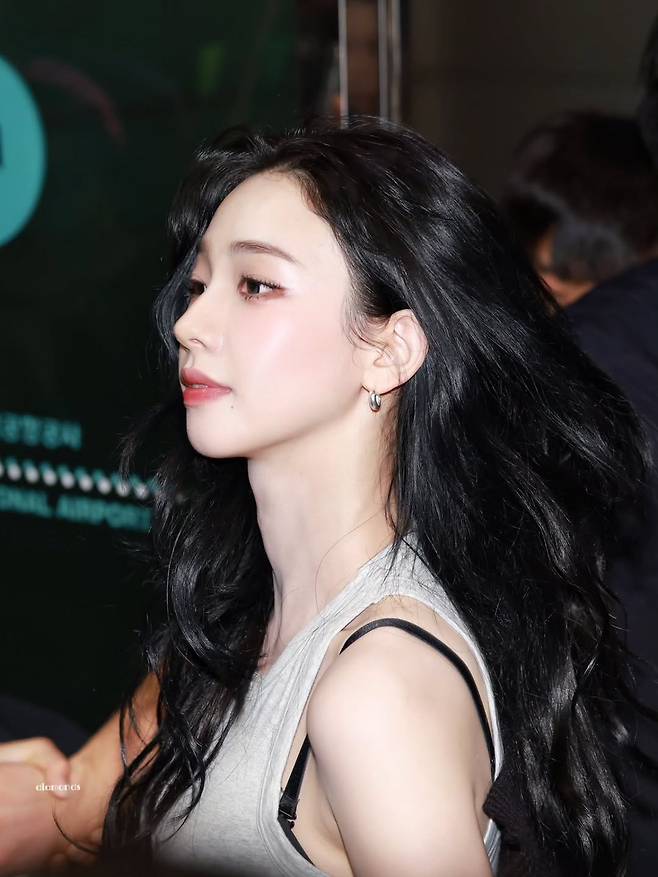 최근 카리나 공항 패션