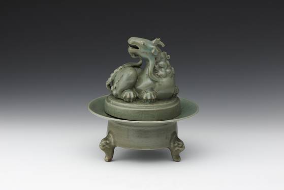 청자기린유개향로. 갯즈비 컬렉션으로 국보 지정돼 있다. [사진 간송미술관]