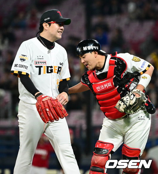 양현종과 한승택./OSEN DB