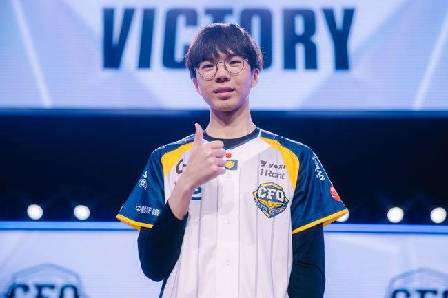 라이엇 게임즈 플리커.