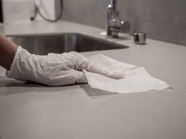 습관처럼 쓰는 물티슈가 가족의 건강을 해칠 수 있다. 게티이미지