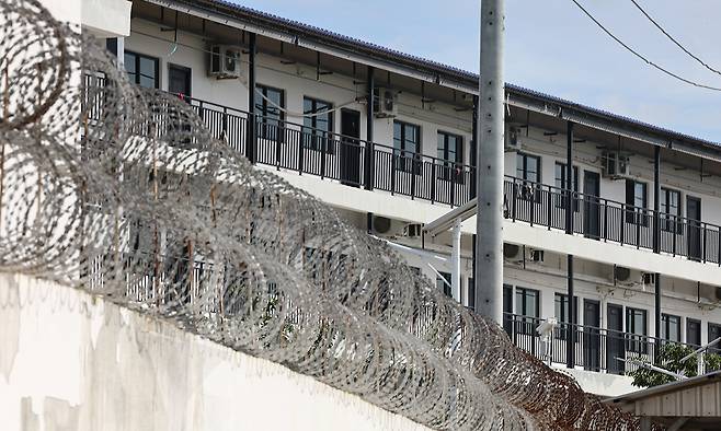 16일 캄보디아 프놈펜 인근 온라인스캠범죄단지로 알려진 태자단지 모습. 프놈펜=뉴스1