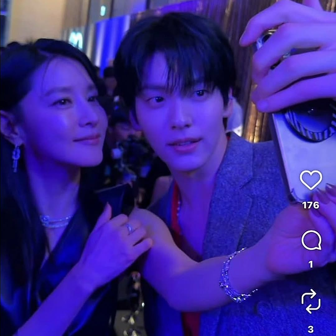 이영애 인스타그램 캡처.