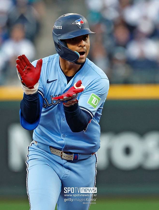 ▲ 0-2로 끌려가던 3회 터진 9번타자 안드레스 히메네스의 홈런이 잠잠하던 토론토 타선을 깨웠다.