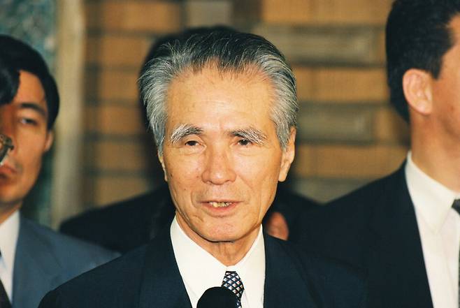 무라야마 토미이치라야마 도미이치 전 일본 총리