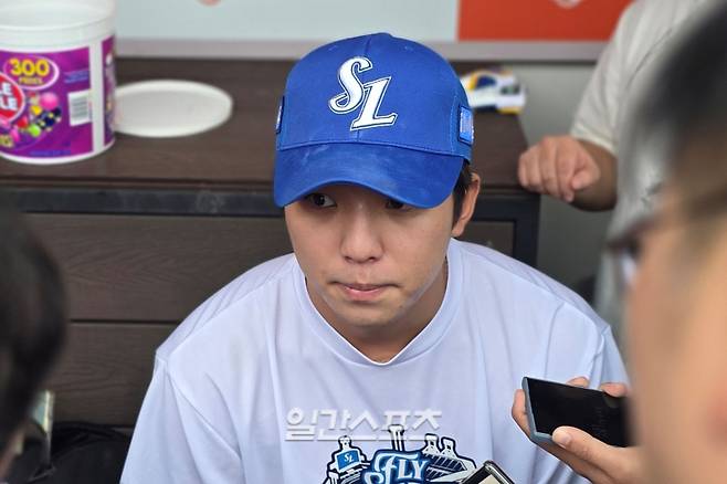 17일 경기 전 만난 김영웅. 대전=윤승재 기자