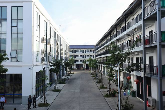 16일(현지시간) 캄보디아 프놈펜 인근 범죄단지인 태자단지의 모습. [연합뉴스]