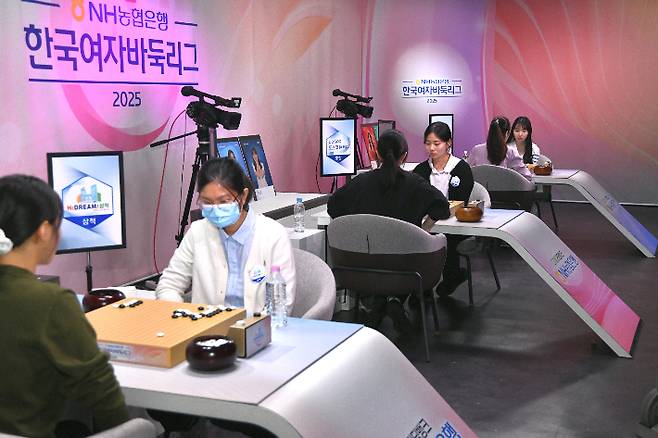 한국여자바둑리그 18라운드(통합라운드) 방송대국 전경. 한국기원 제공