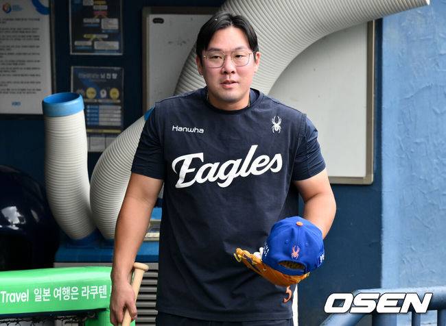 한화 이글스 베테랑 안치홍은 플레이오프 엔트리에 포함되지 못했다. / OSEN DB