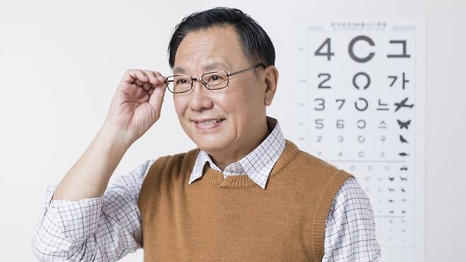 노화로 떨어진 시력이 고도불포화지방산으로 회복될 수 있다는 연구 결과가 나왔다｜출처: 클립아트코리아