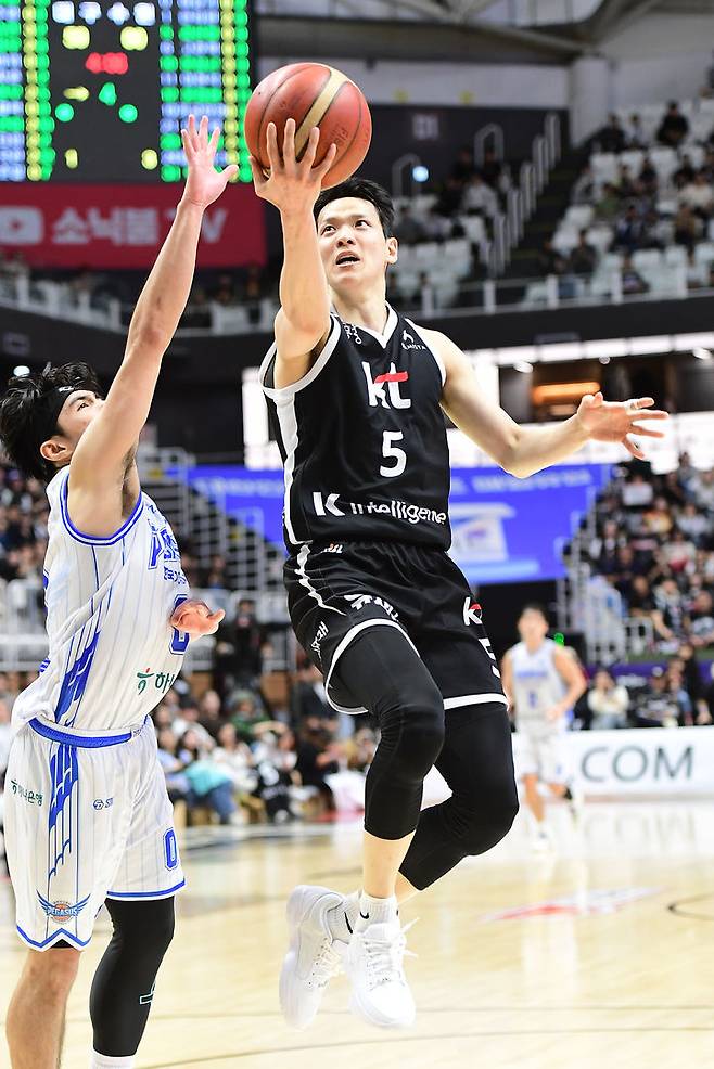 [서울=뉴시스] 프로농구 수원 KT의 김선형. (사진=KBL 제공) 2025,10.18. photo@newsis.com  *재판매 및 DB 금지