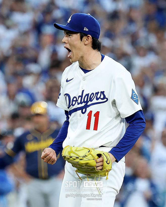 ▲ 밀워키 브루어스와 내셔널리그 챔피언십시리즈 3차전에서 세이브를 챙긴 사사키 로키.