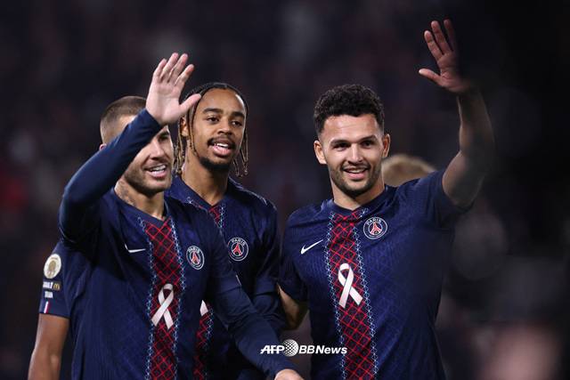 기뻐하는 PSG 선수들. /AFPBBNews=뉴스1