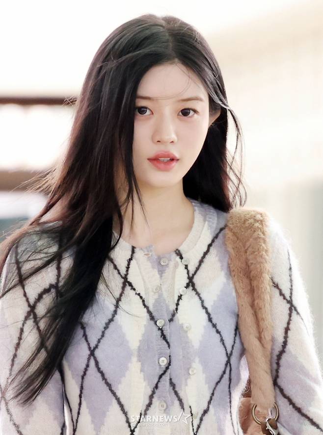 아일릿 민주 '심쿵 눈빛'[★포토]