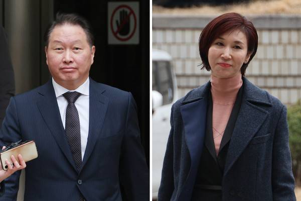 최태원&nbsp;SK 회장과 노소영 아트센터 나비 관장 [사진=연합뉴스]