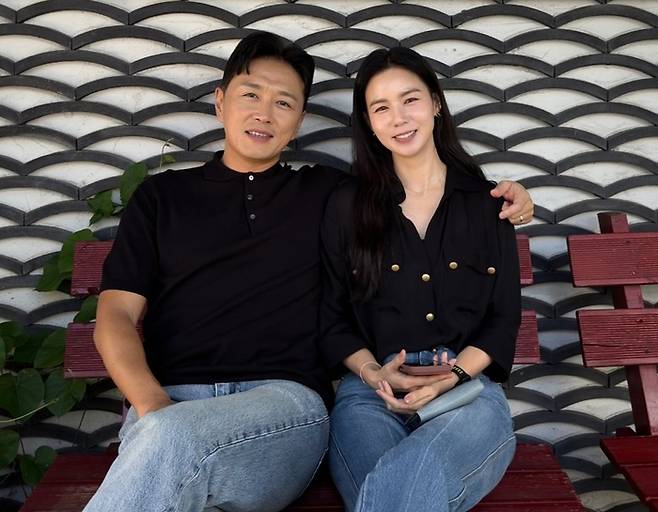 진태현-박시은 부부. 진태현 SNS.