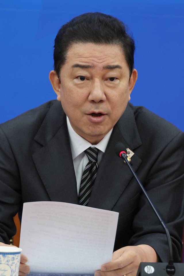 김병기 더불어민주당 원내대표가 19일 서울 여의도 국회에서 국정감사 등 현안 관련 기자간담회를 하고 있다. [연합뉴스]