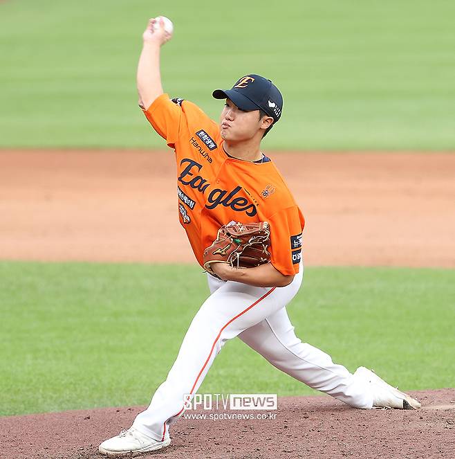 ▲ 정우주의 이날 패스트볼 컨디션은 최고점에 가까웠고, KBO리그 역사에서 보기 드문 장면을 만들어냈다 ⓒ곽혜미 기자