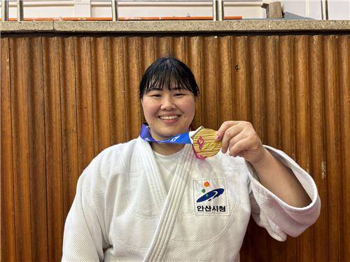 제106회 전국체육대회에서 금메달 획득한 김하윤 [촬영 오명언]