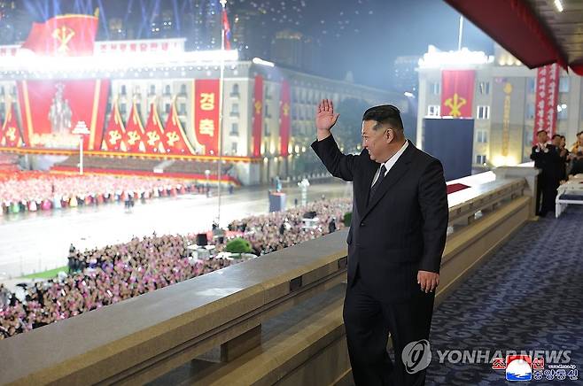 북한, 노동당 창건 80주년 경축 열병식 개최 (평양 조선중앙통신=연합뉴스) 지난 10일 김일성광장에서 노동당 창건 80주년 경축 열병식이 성대히 거행됐다고 조선중앙통신이 11일 보도했다. 2025.10.11 
    [국내에서만 사용가능. 재배포 금지. For Use Only in the Republic of Korea. No Redistribution] nkphoto@yna.co.kr