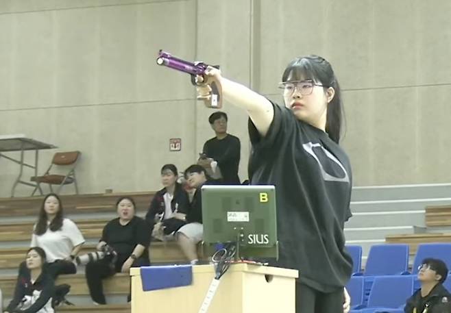 '사격 여제' 오예진(기업은행)이 전국체육대회에서 2연패를 달성했다. 오예진 선수의 10일 경기 모습.(사진=제주도체육회 제공)