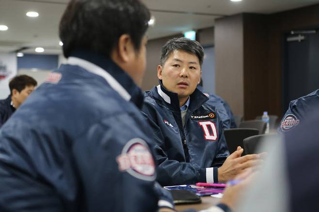 김원형 신임 두산베어스 감독. 사진은 과거 투수코치 시절 모습. 사진=두산베어스