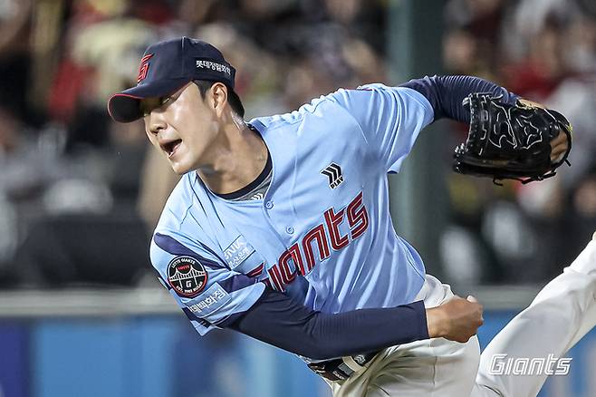 윤성빈이 역투하고 있다. 사진 | 롯데 자이언츠